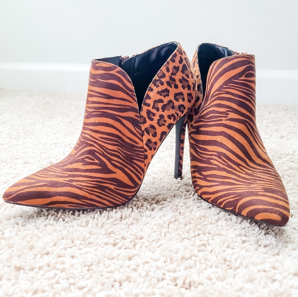 Shoe Dazzle suede mixed animal print booties size 8